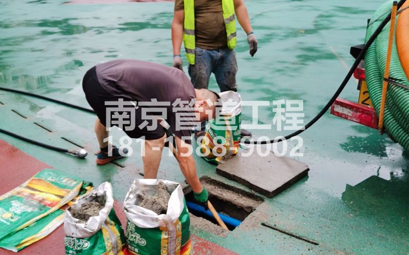 新闸村管道清淤